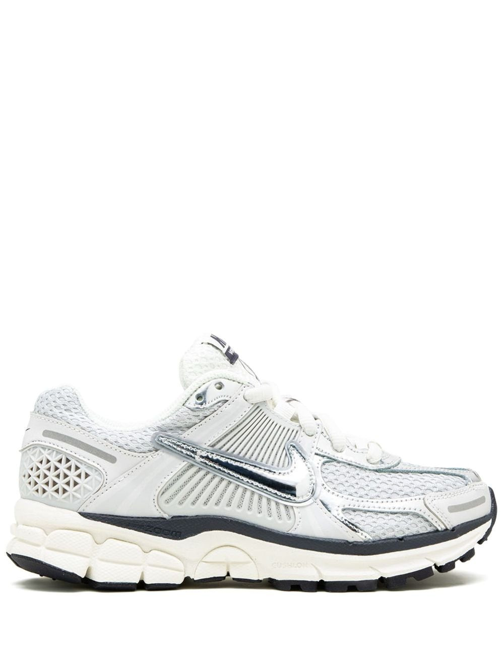 NIKE ZOOM VOMERO 5 METALLIC SILVER