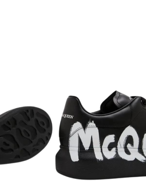 Alexander McQueen McQueen Oversized sneakers